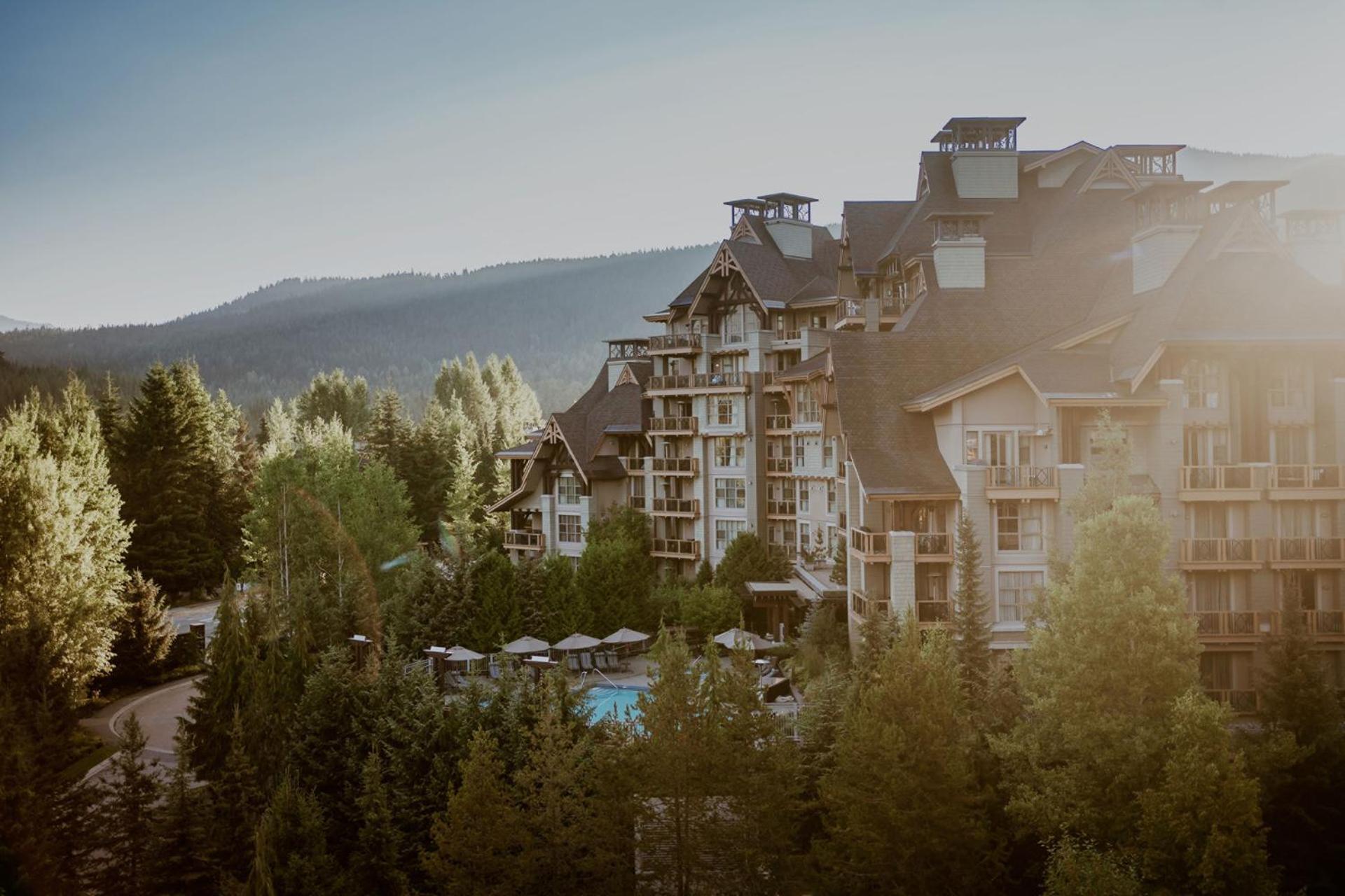 Four Seasons Resort Уистлер Экстерьер фото