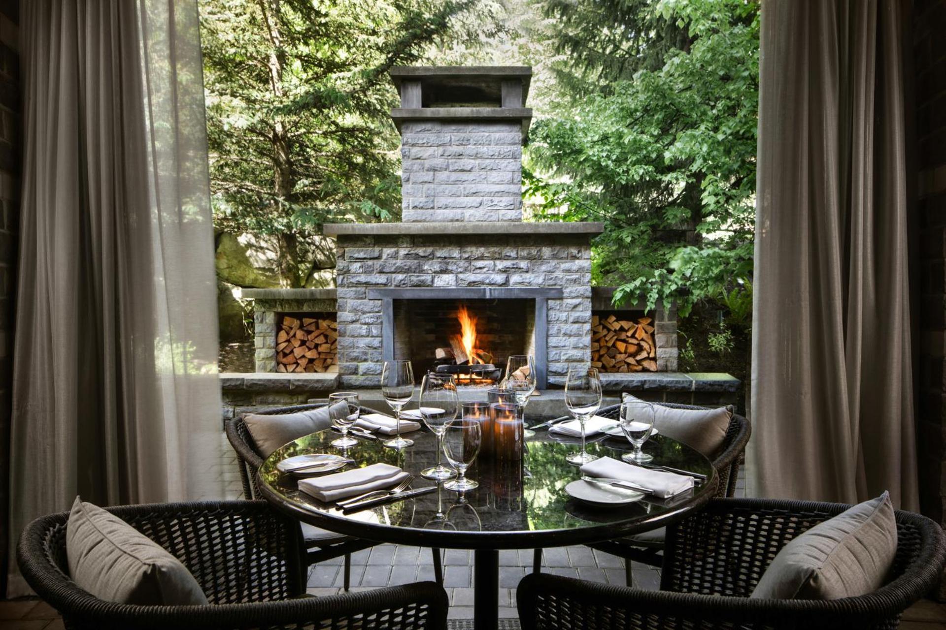 Four Seasons Resort Уистлер Экстерьер фото